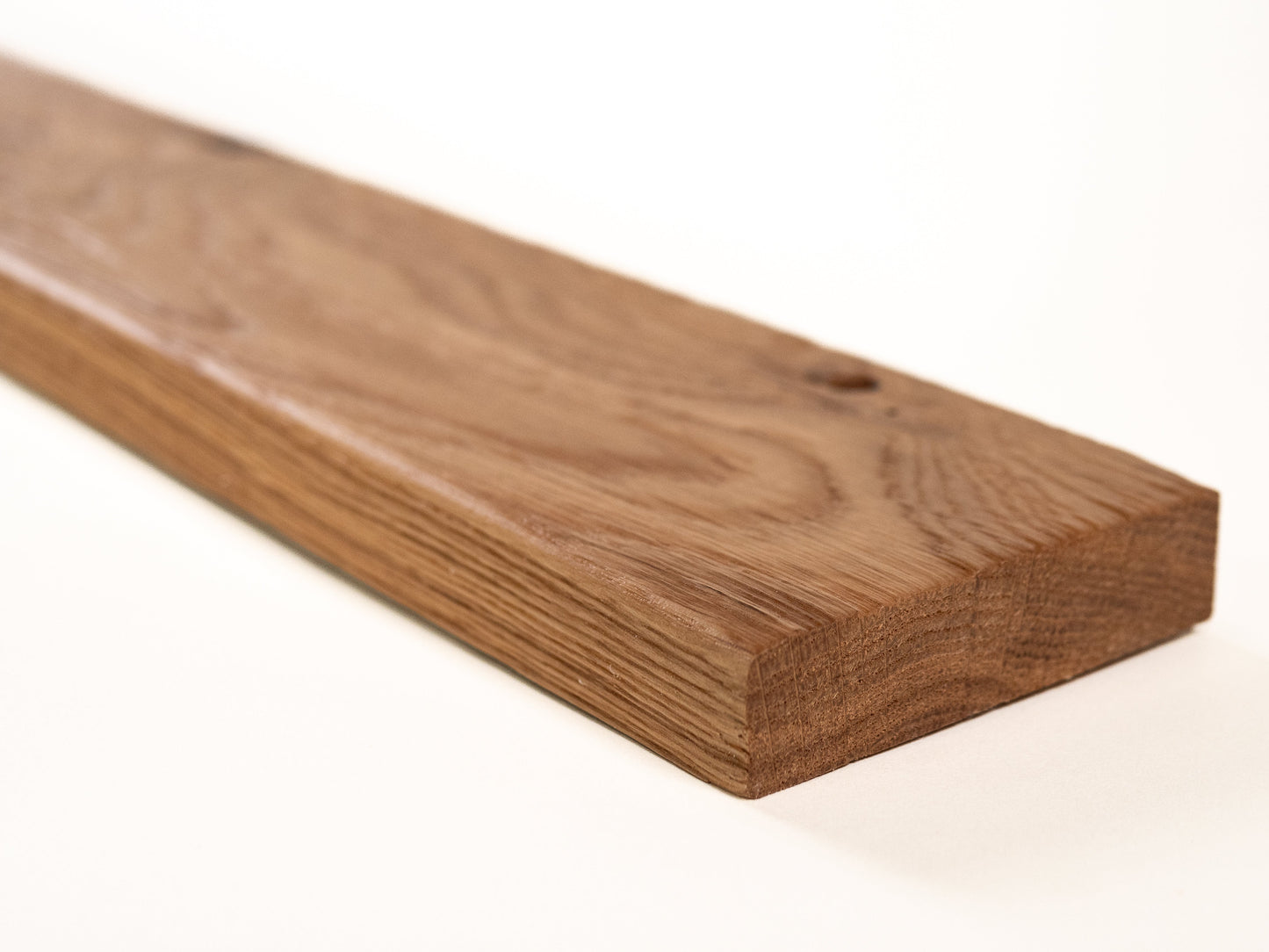 Listwa przypodłogowa lita Dąb Rustic, 18x70x2000 mm z promieniem, lakier matowy, bez wypełnienia, szczotkowana