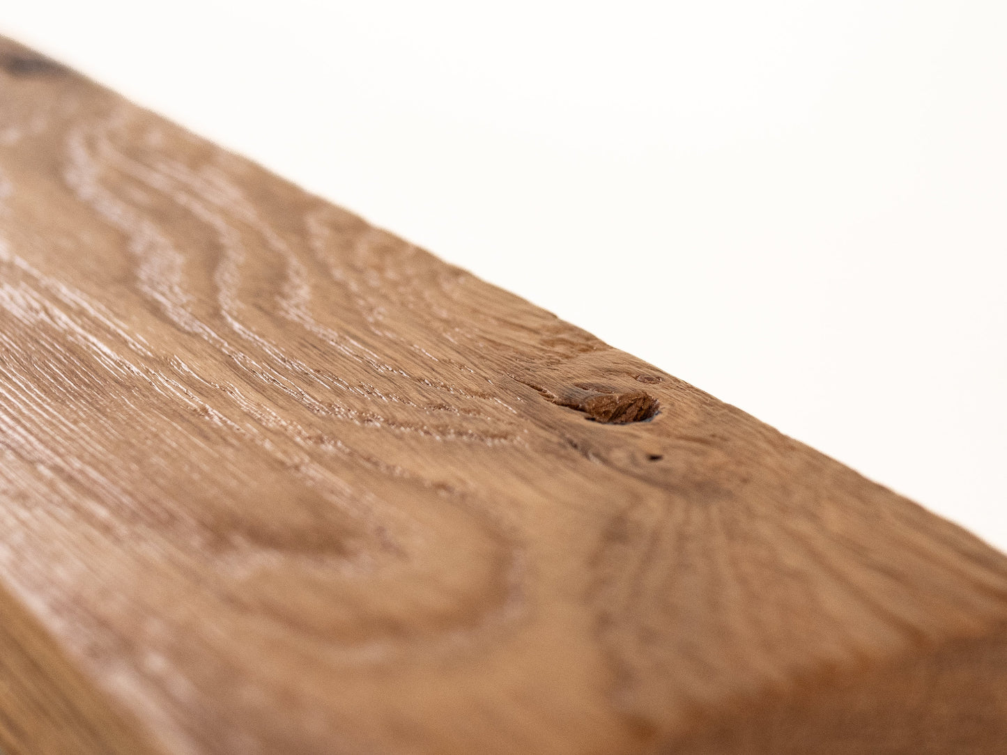 Listwa przypodłogowa lita Dąb Rustic, 18x70x2000 mm z promieniem, lakier matowy, bez wypełnienia, szczotkowana