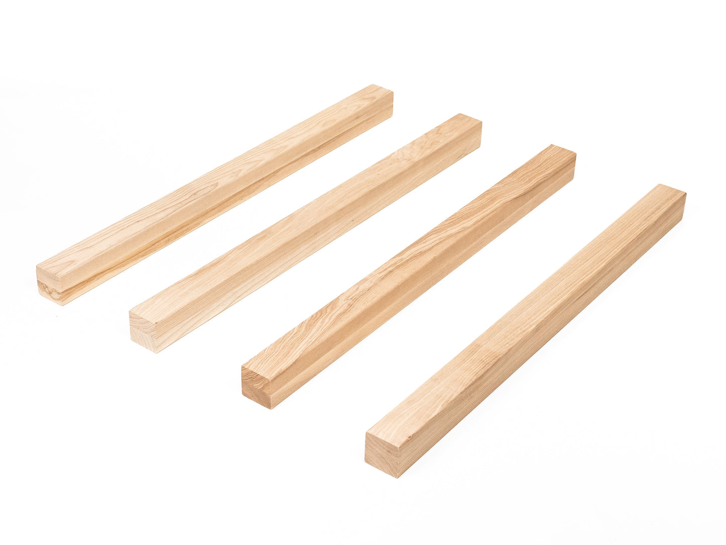 Belka klejona warstwowo z jesionu A/B 50x50 mm, niewykończona, drewno lite, kantówka