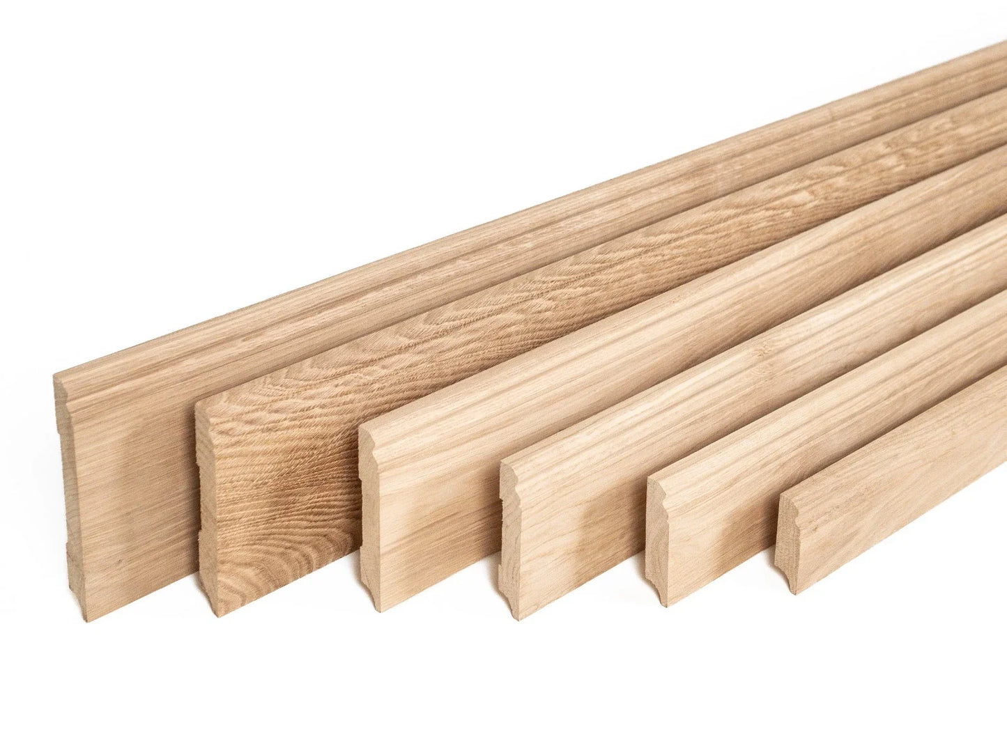 Listwa przypodłogowa z litego dębu w klasie A/B, 20×130 mm, długość 1,5–2,5 m, w wykończeniu surowym (bez powłok), profil Hamburg