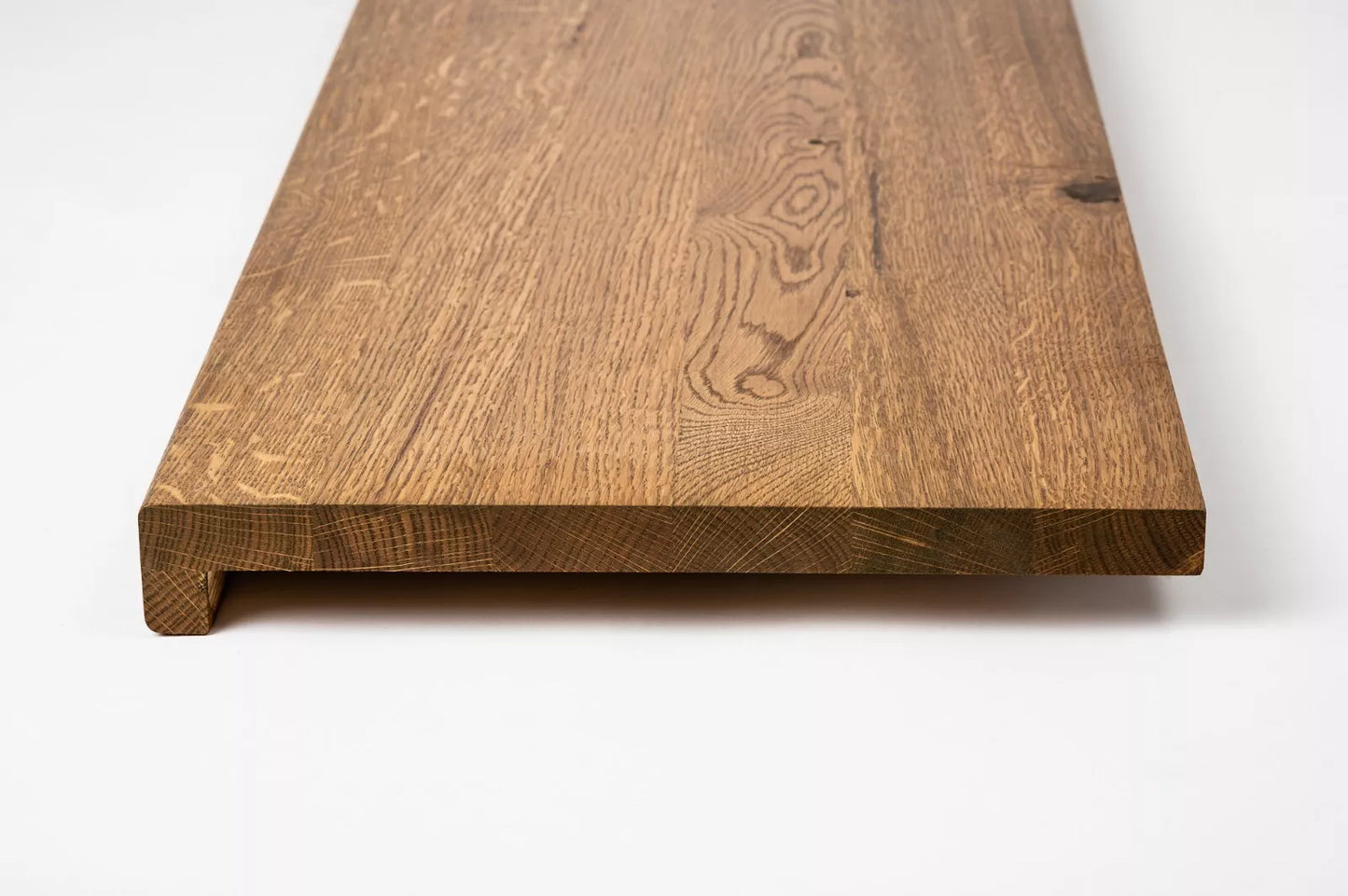 Schodový nášlap Okenní parapet s přesahem Dub Rustic, lamely z plných prken, 20 mm, Antický olej