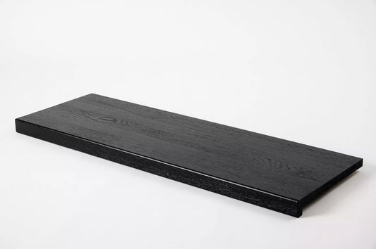 Schodnice Parapet s přesahem Dub A/B, průběžné lamely, 26 mm, kartáčovaný, Lak grafitově černý (RAL9011)