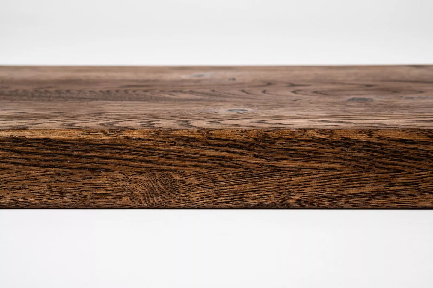 Schodový nášlap Parapet s přesahem Dub Rustic, lamely z plných prken, 16 mm, ořechový olej