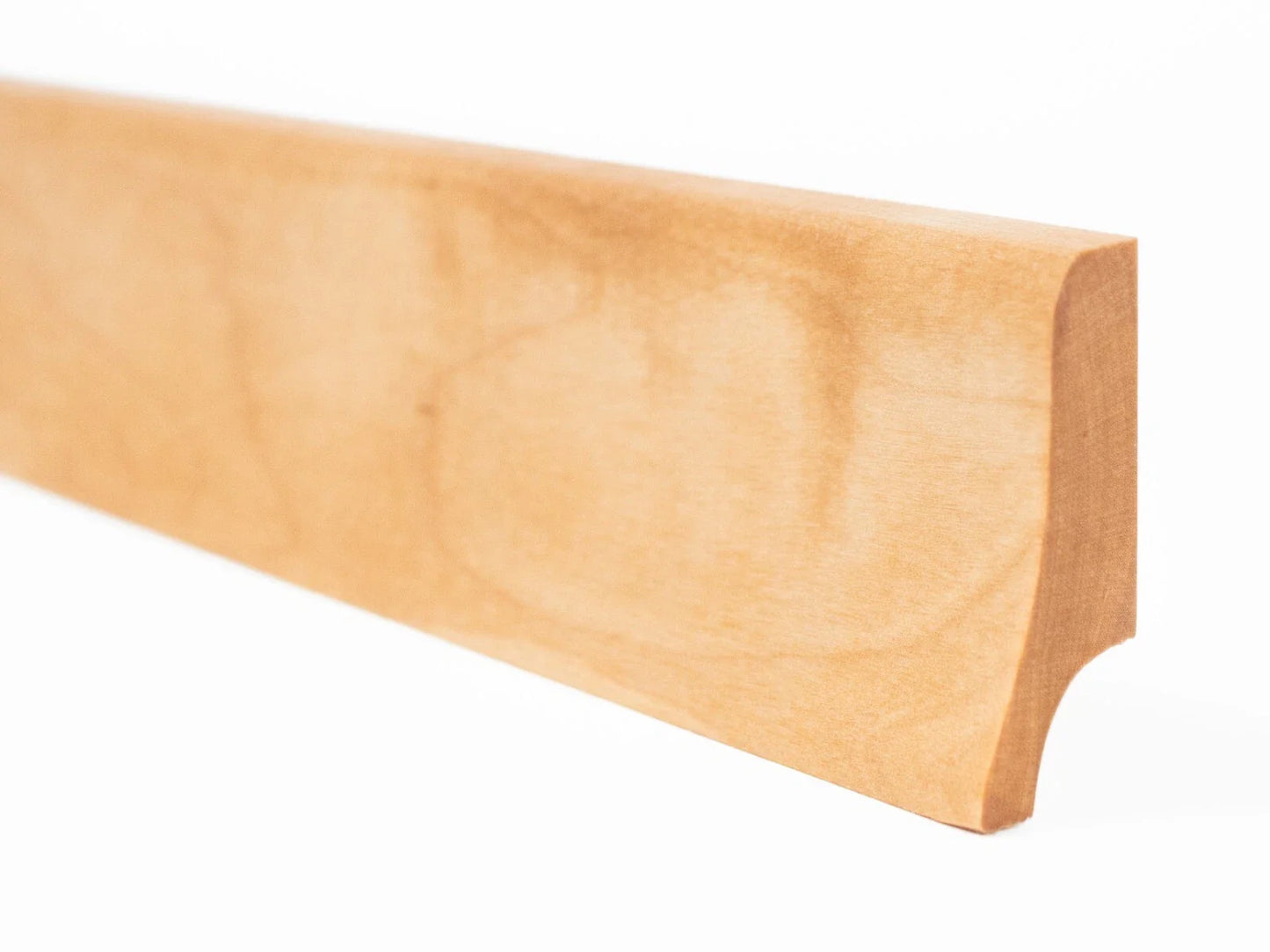 Listwa przypodłogowa z litego drewna – Brzoza A/B 20×52 mm, lakierowanie matowe, profil zaokrąglony (długość 1,5–2,5 m)