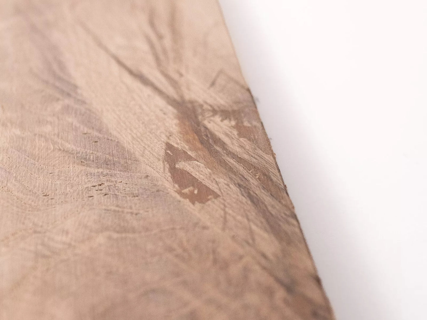 Listwa przypodłogowa z litego dębu, klasa rustykalna, 18x70x2000 mm, z zaokrągleniem, surowa, szpachlowana, szczotkowana