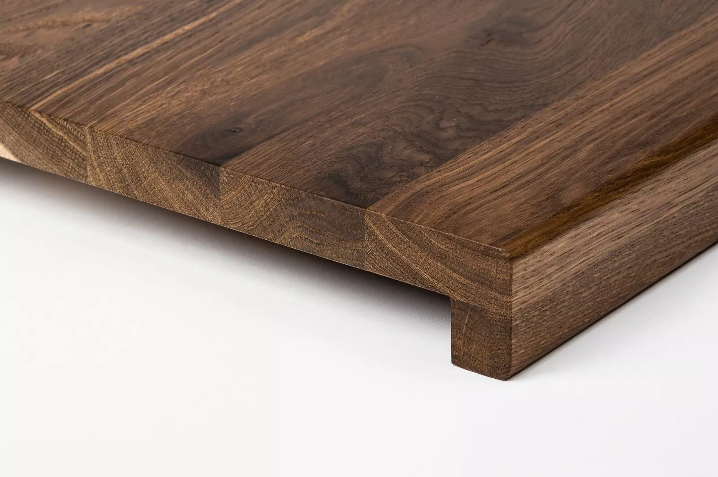 Schodnice Parapet s přesahem kouřený Dub Rustik, průběžné lamely, 20 mm, Matný lak