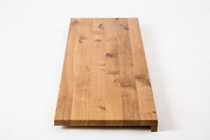 Schodnice, parapet s přesahem z dubu v rustikálním tříděníí, 20 mm, matný lak