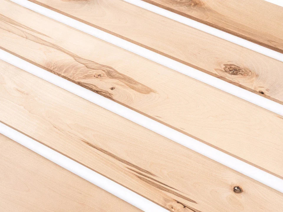 Listwa przypodłogowa lite drewno brzozowe, rustykalna 24x60 mm, olej woskowy twardy naturalny biały, długość 2000 mm, z promieniem 5 mm, bez wypełnienia