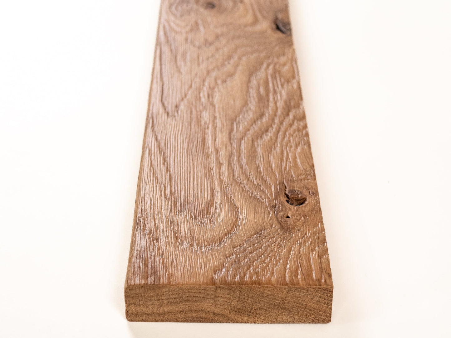 Listwa przypodłogowa lita Dąb Rustic, 18x70x2000 mm z promieniem, lakier matowy, bez wypełnienia, szczotkowana