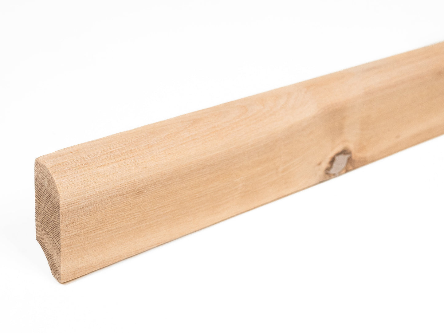 Solidna listwa przypodłogowa z jesionu rustykalnego 24 x 60 mm, niewykończona, 2000 mm, z promieniem 20 mm, wypełniona