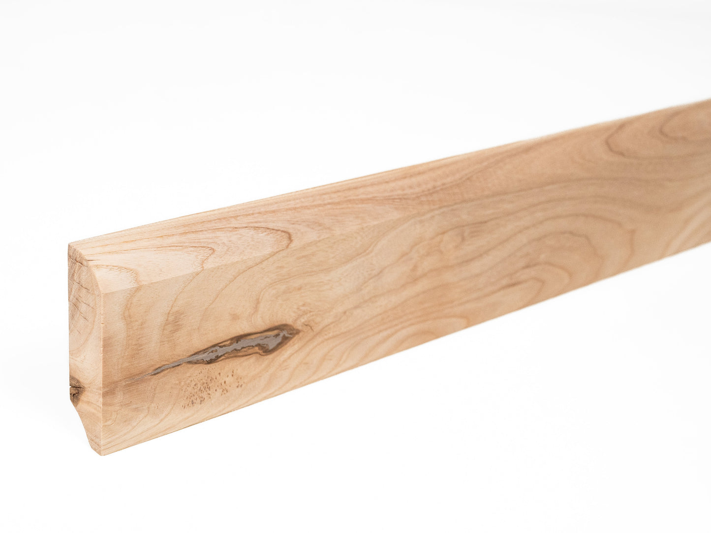 Solidna listwa przypodłogowa z jesionu rustykalnego 24 x 80 mm, niewykończona, 2000 mm, z promieniem 20 mm, wypełniona
