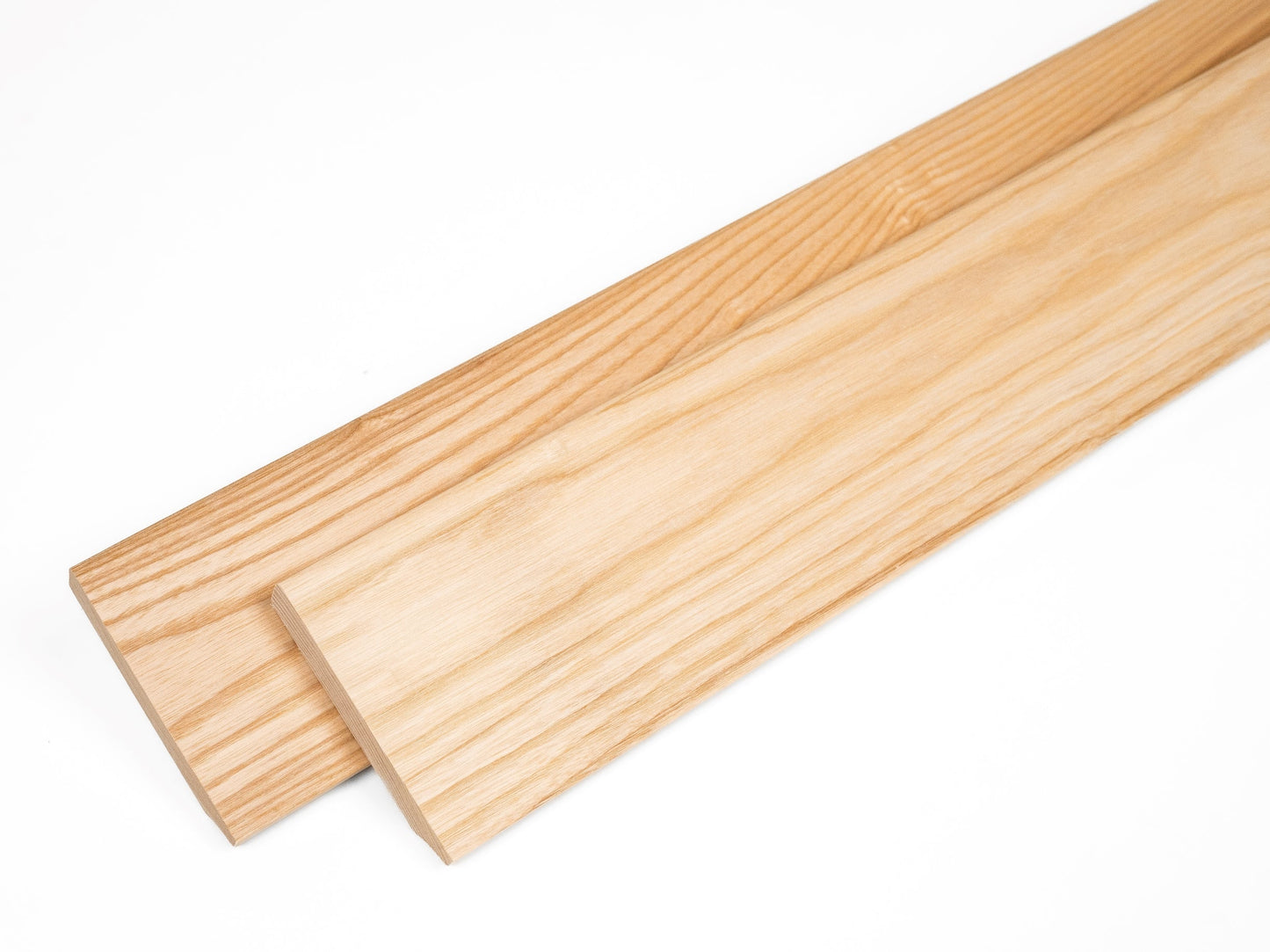 Listwa przypodłogowa lita jesionowa A/B 24x100 mm, lakier matowy, 2000 mm, z promieniem 5 mm
