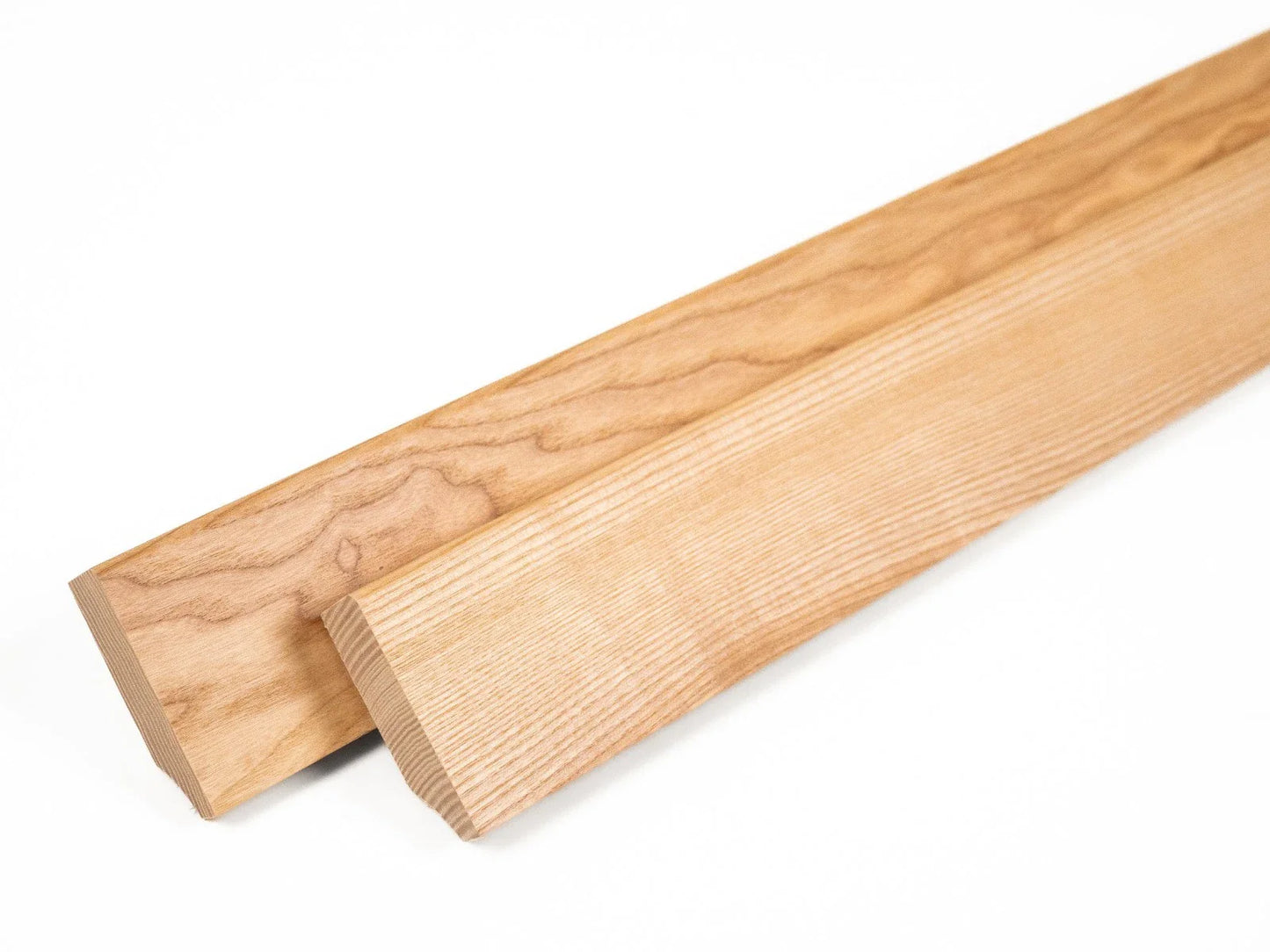 Listwa przypodłogowa lita jesionowa A/B 24x60 mm, lakier matowy, 2000 mm, z promieniem 5 mm