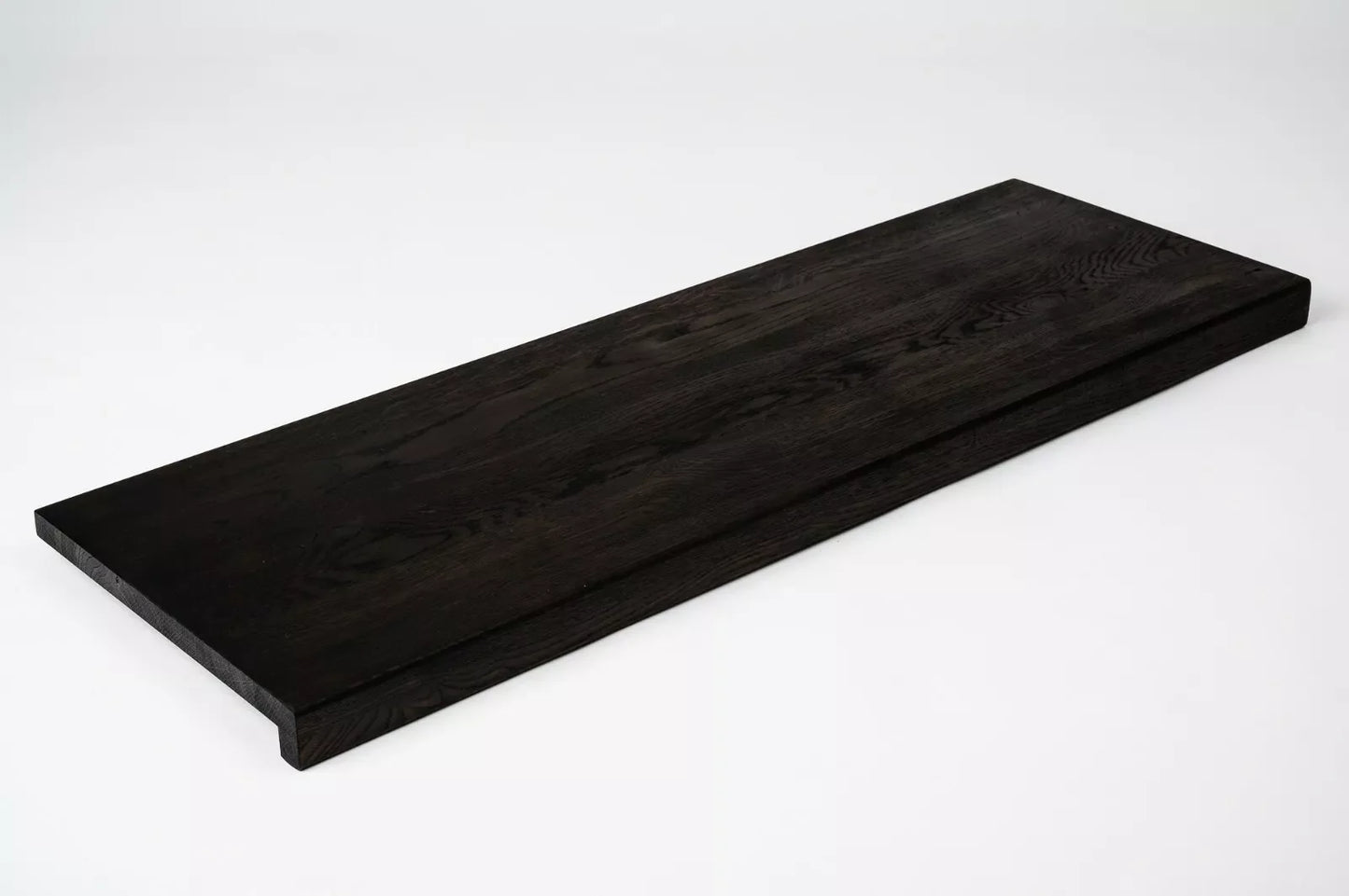 Schodnice Parapet s přesahem kouřový Dub Rustik, průběžné lamely, 20 mm, Černý olej