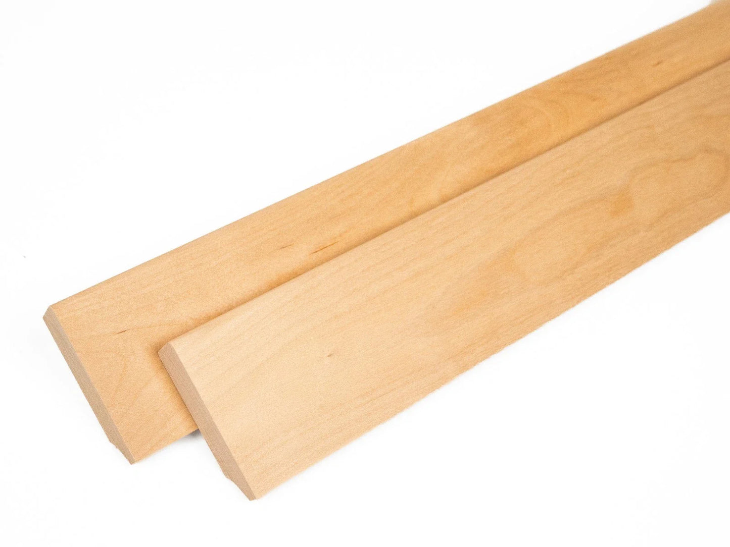 Listwa przypodłogowa lita brzozowa A/B 24x80 mm, lakier matowy, 2000 mm, z promieniem 5 mm