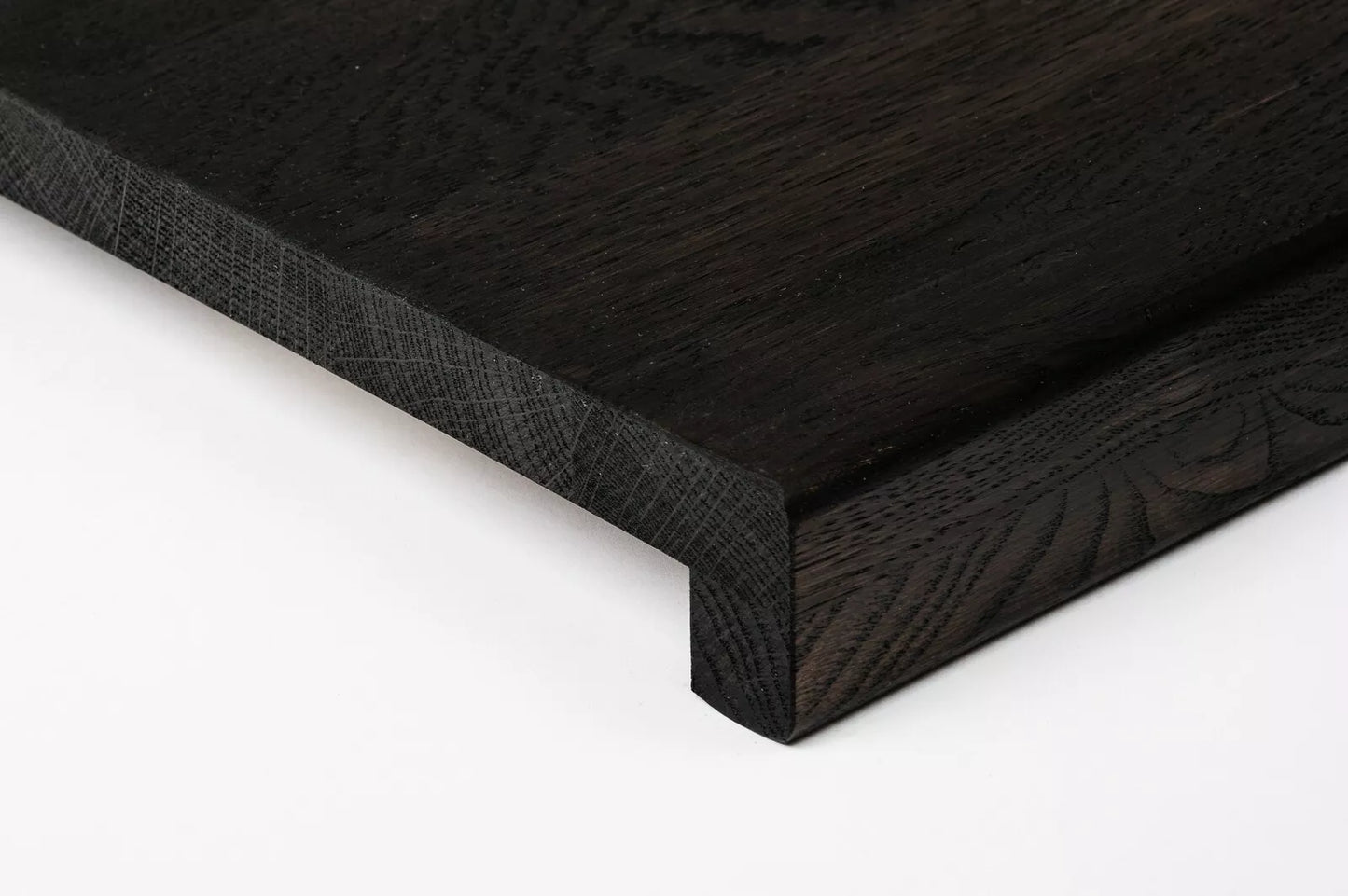 Schodnice Parapet s přesahem kouřový Dub Rustik, průběžné lamely, 20 mm, Černý olej