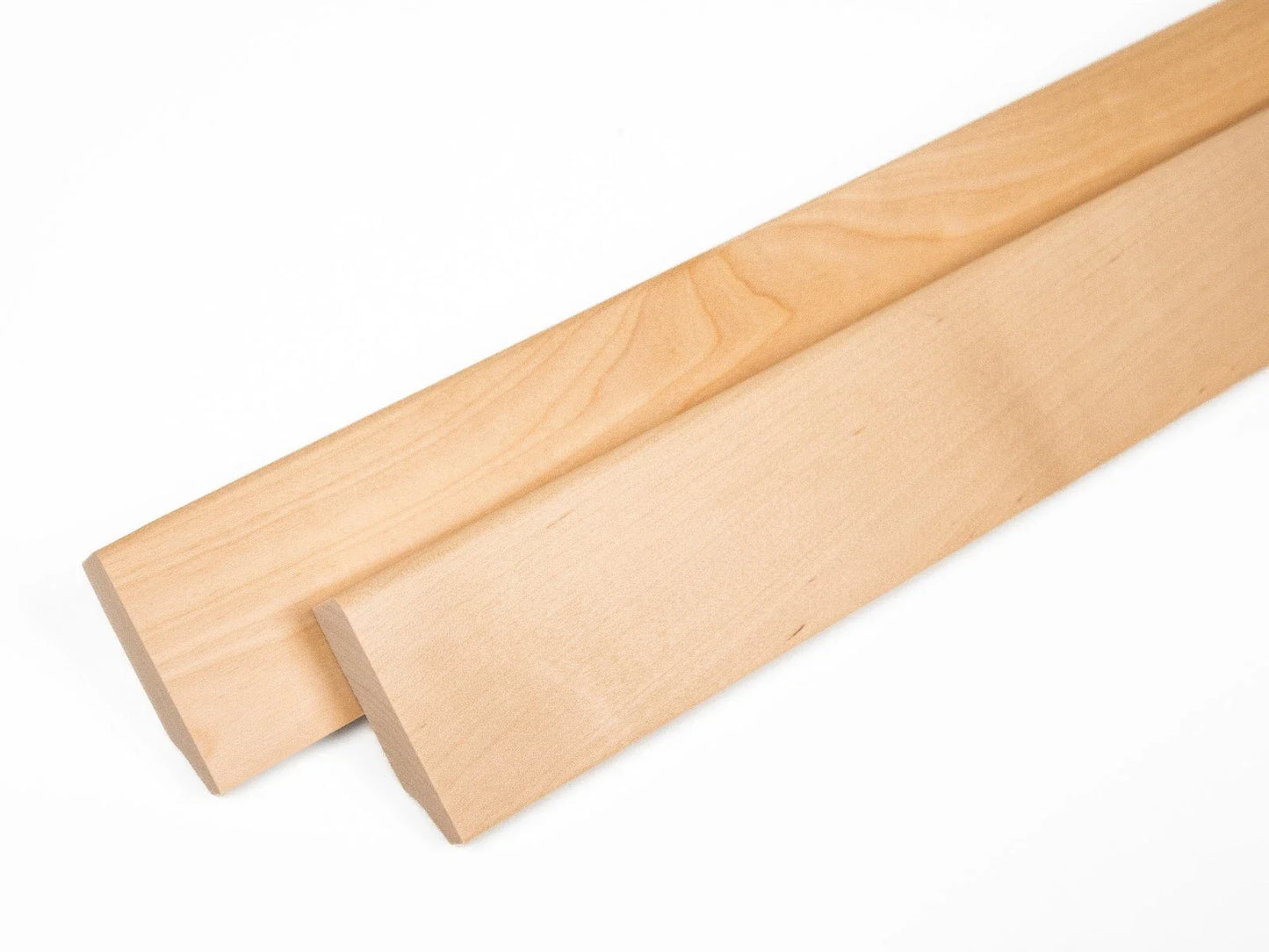 Listwa przypodłogowa lita brzozowa A/B 24x60 mm, lakier matowy, 2000 mm, z promieniem 5 mm