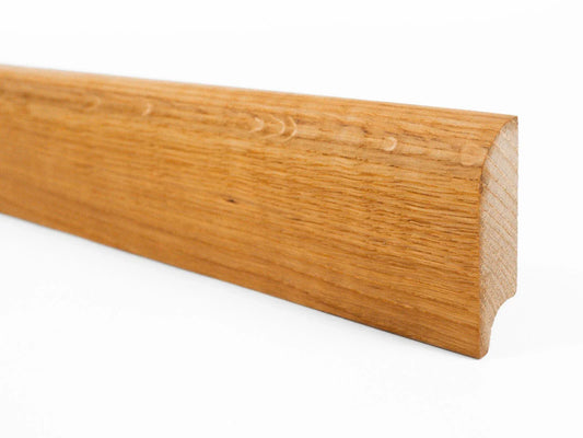 Listwa przypodłogowa z litego dębu w klasie A/B, 20×90 mm, długość 1,5–2,5 m, z zaokrągleniem R = 20, wykończona naturalnym olejem