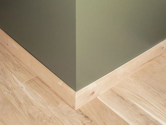 Listwa przypodłogowa lite drewno brzozowe, rustykalna 24x100 mm, surowa, długość 2000 mm, z promieniem 5 mm, bez wypełnienia