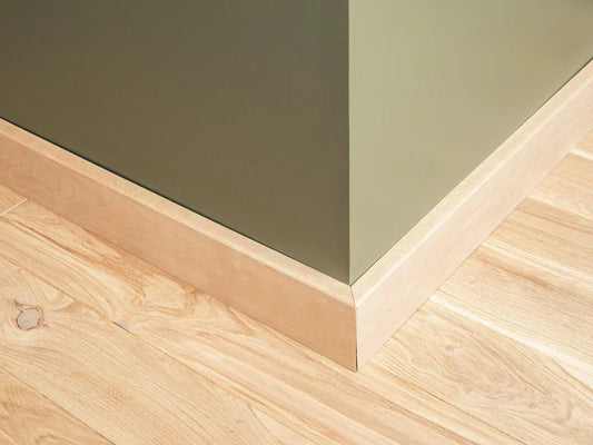 Listwa przypodłogowa z litej brzozy, klasa A/B, 24x100 mm, olej woskowy naturalny biały, długość 2000 mm, zaokrąglony rant R = 5 mm